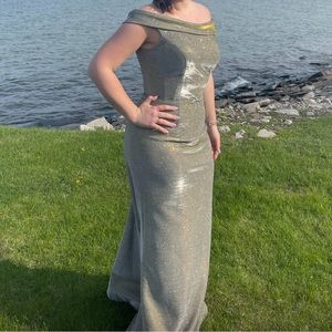 SHERRI HILL gold prom dress!! Size 12!!